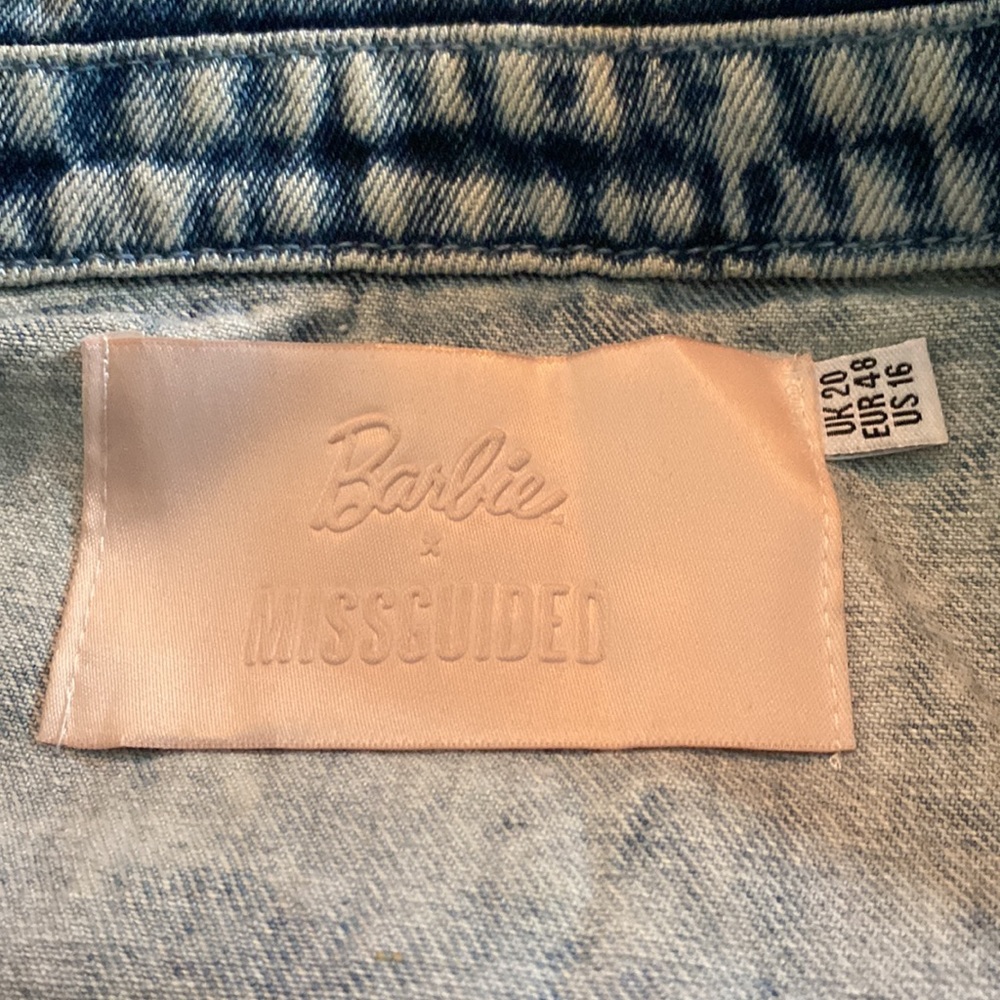 Missguided Barbie Oversized Acid Wash Denim Jacket - Picture 4 of 8